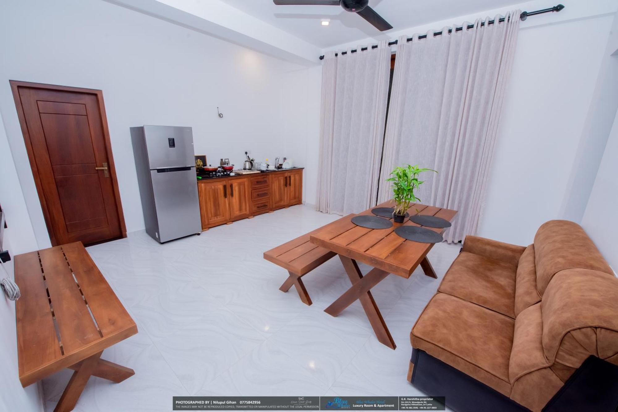 Blue Whales Hotel Hikkaduwa Exterior foto