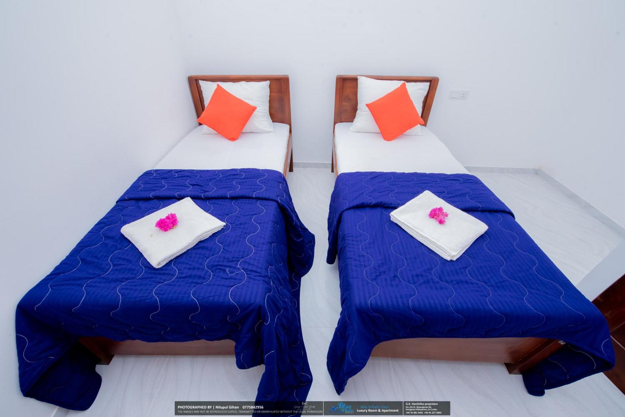 Blue Whales Hotel Hikkaduwa Exterior foto
