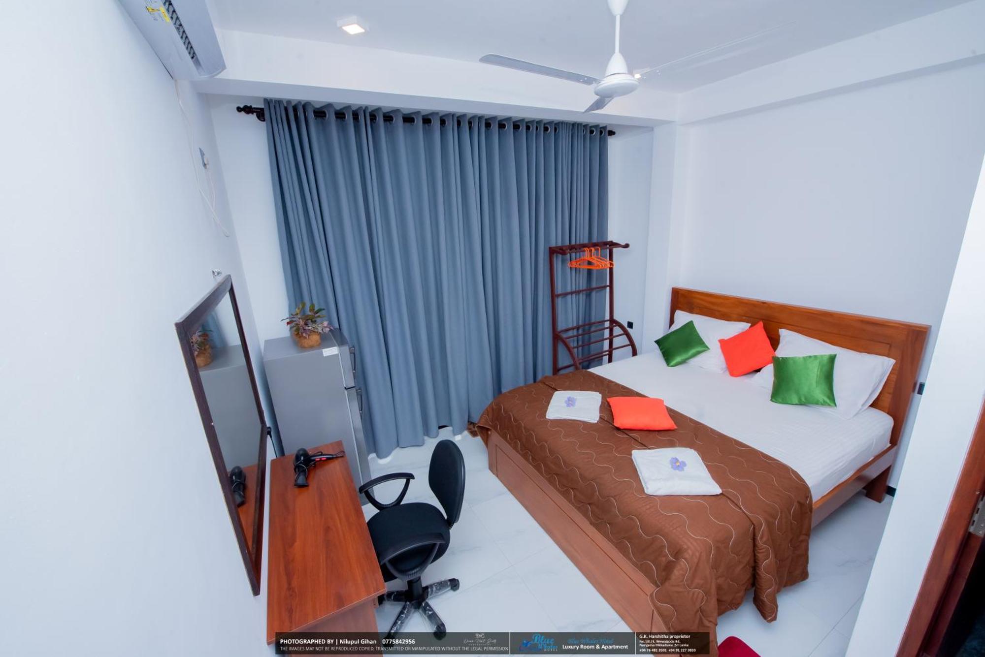 Blue Whales Hotel Hikkaduwa Exterior foto