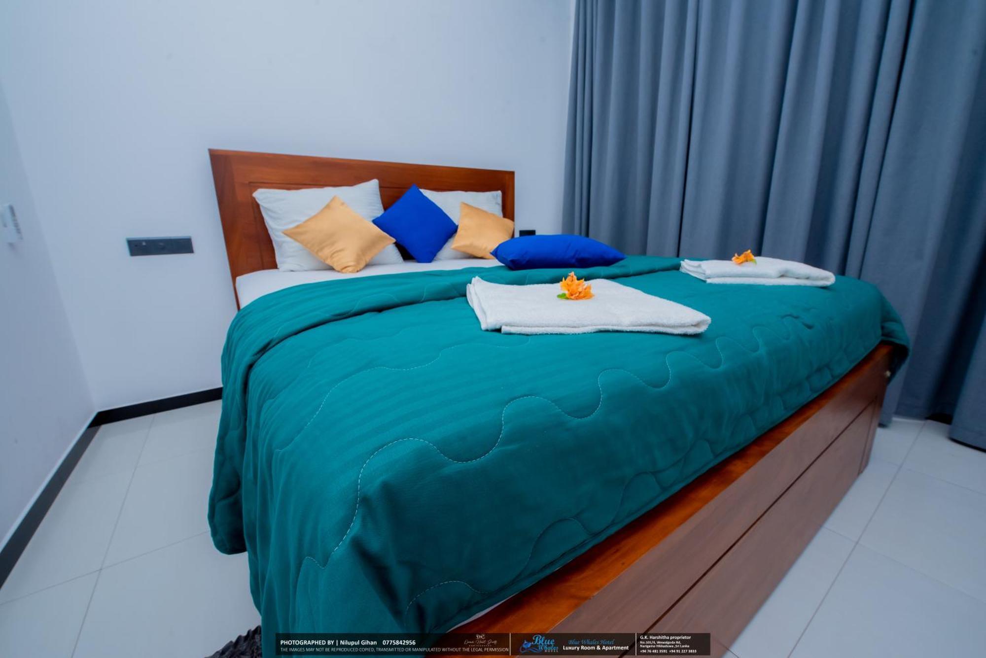 Blue Whales Hotel Hikkaduwa Exterior foto